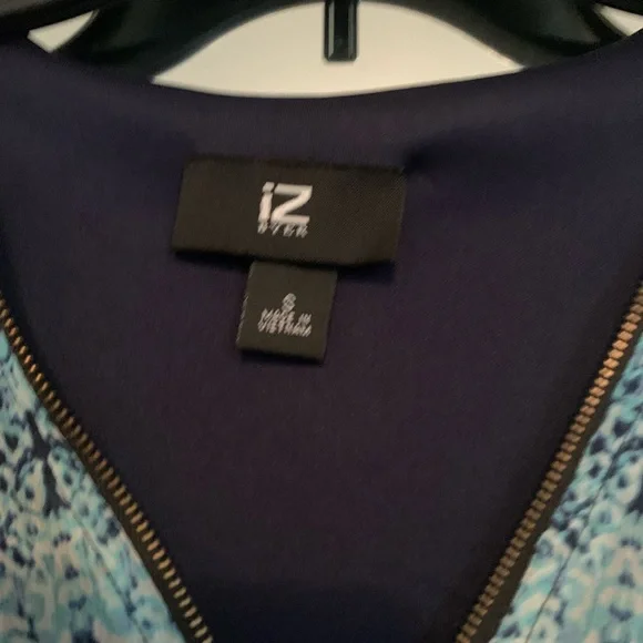 Small blue design dress - Picture 4 of 6